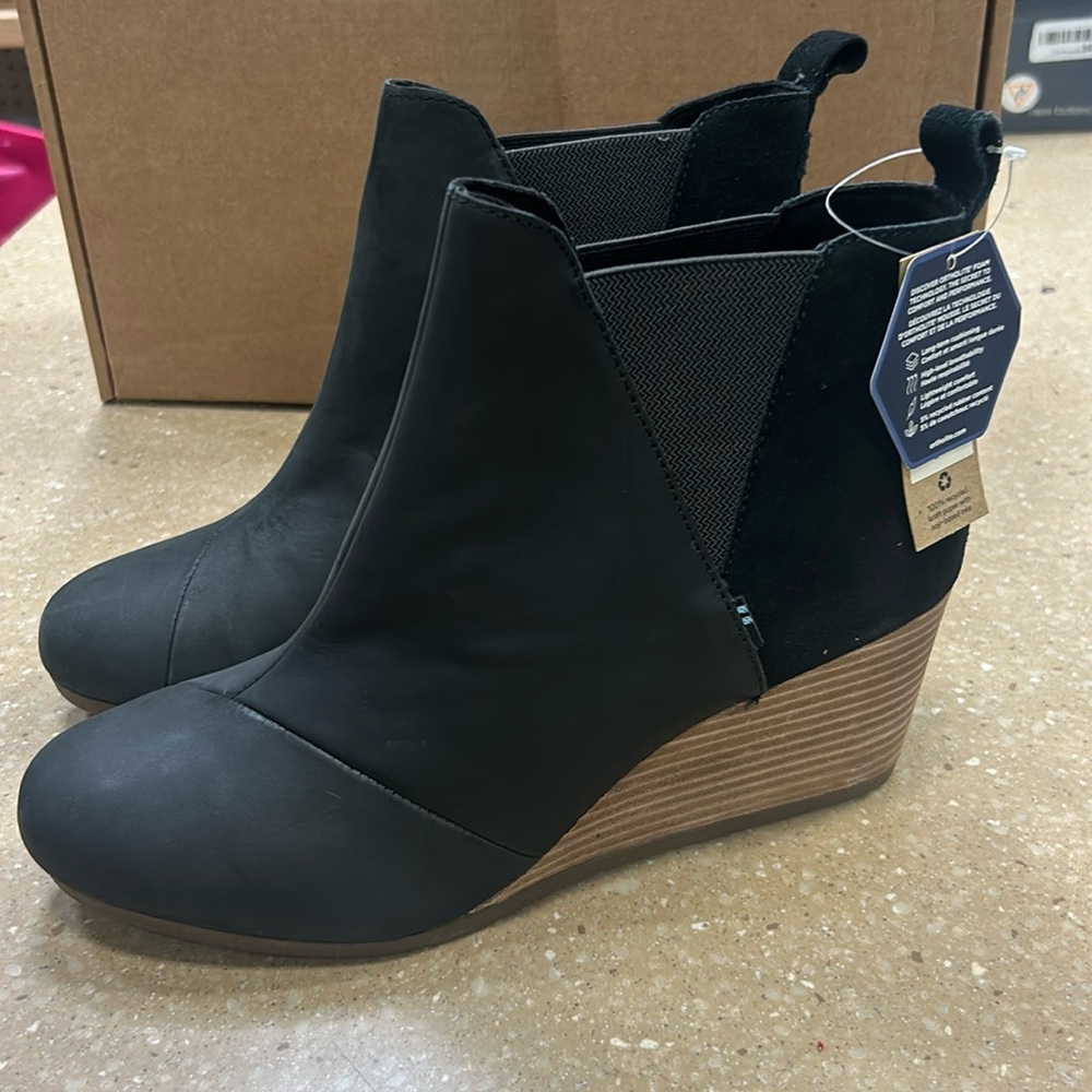 Tom’s Wedged Booties Size 12